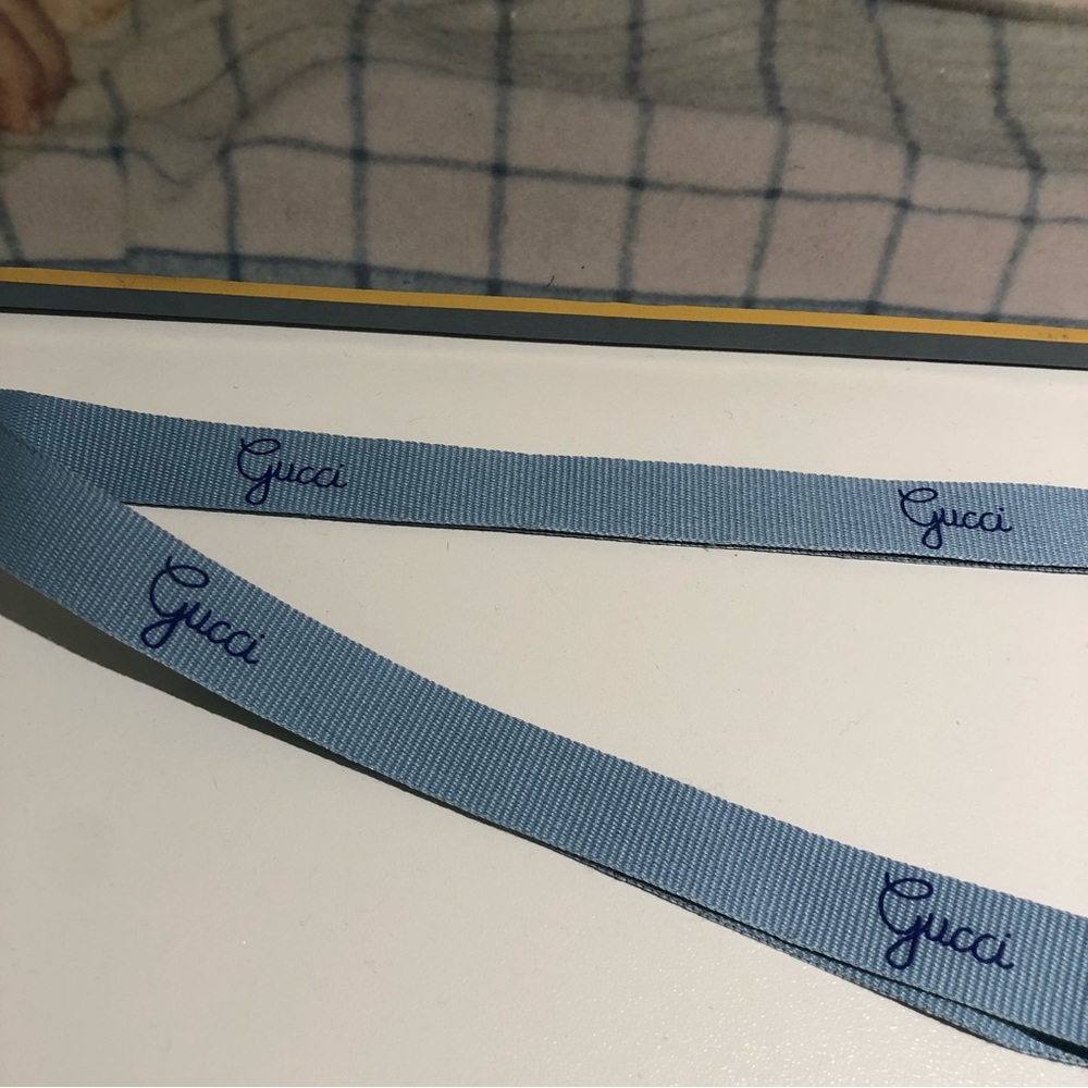 Gucci Shopping Bag and Ribbon - Picture 2 of 2
